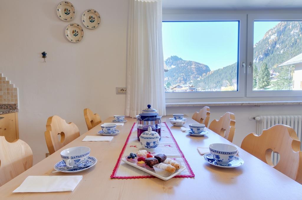 Appartamenti Cesa Maria Mountain Hospitality Canazei Esterno foto