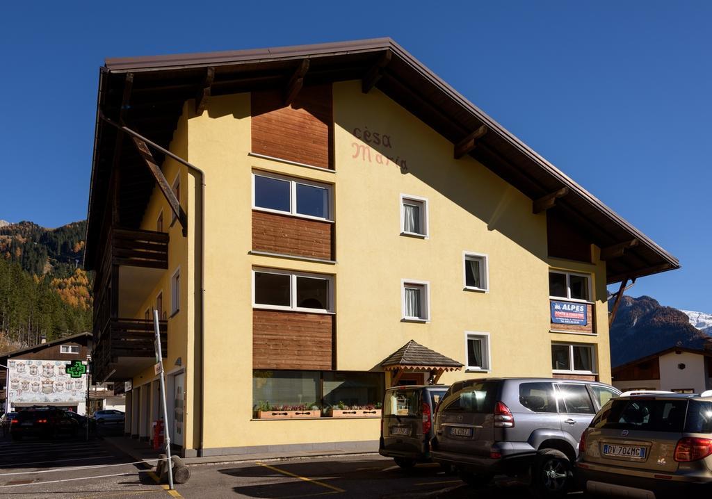 Appartamenti Cesa Maria Mountain Hospitality Canazei Esterno foto